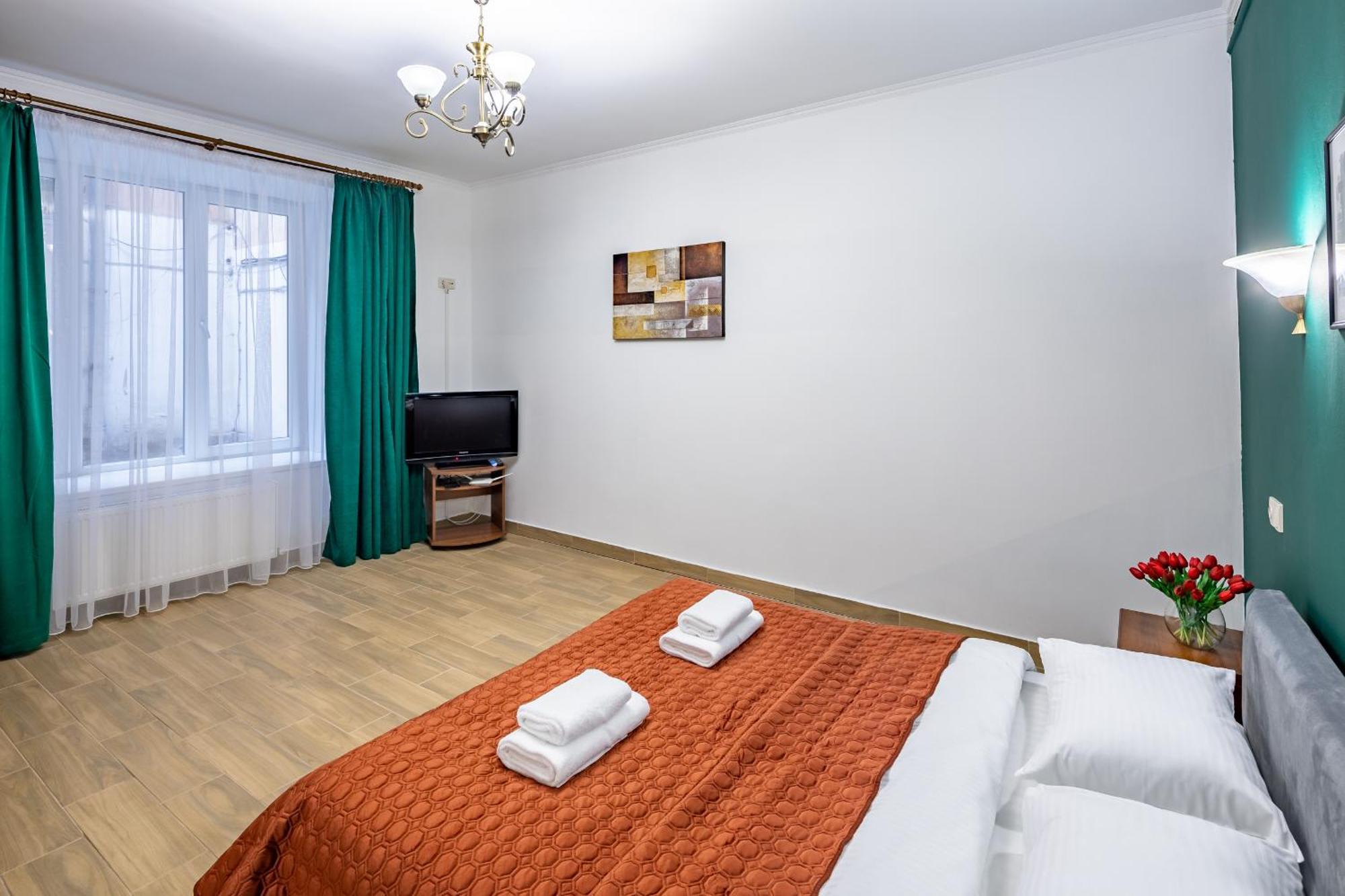 Complex Of Central Apartments Lviv Exterior photo